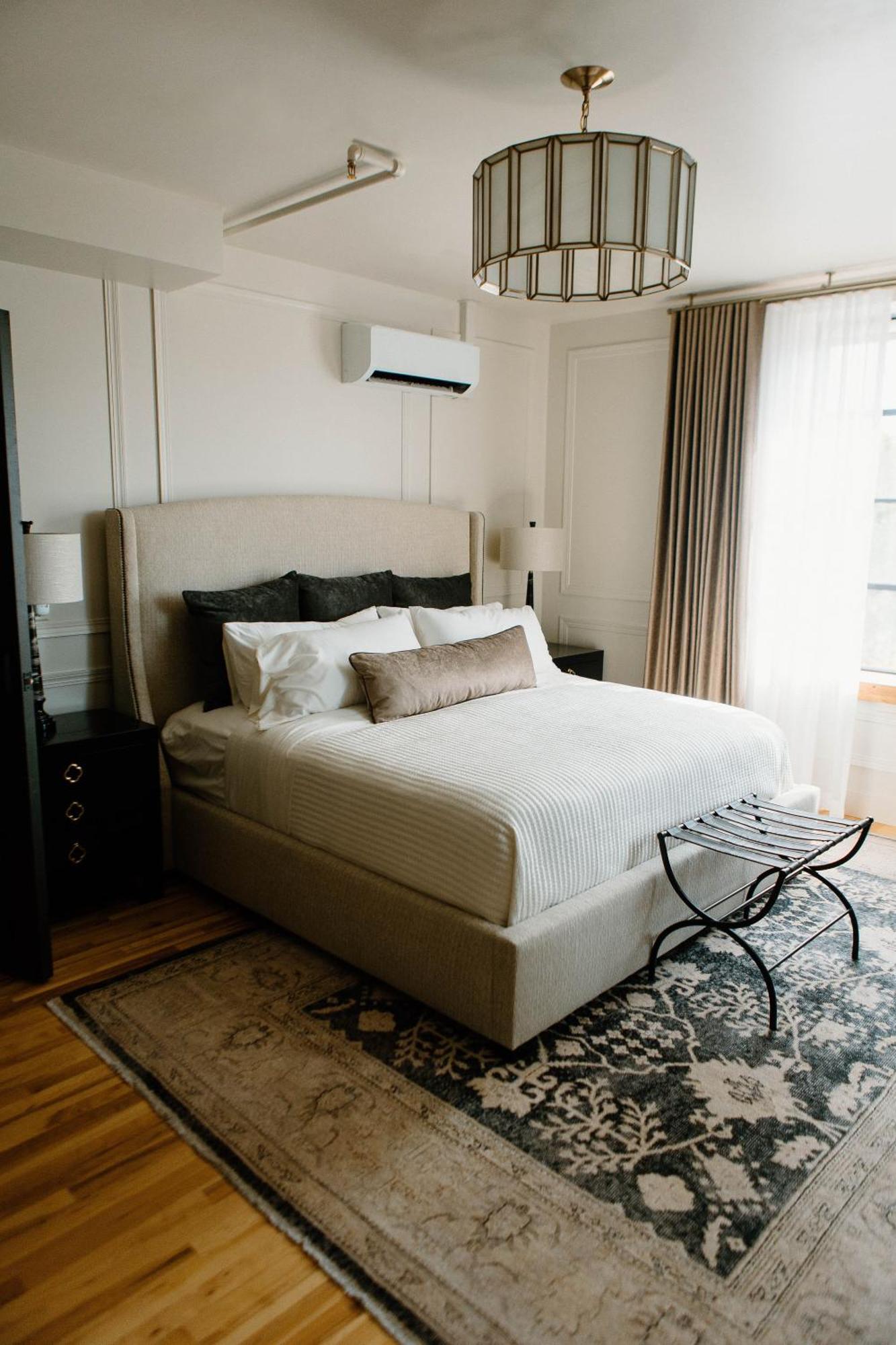 Hatchery Hotel & Event Center La Crosse Extérieur photo