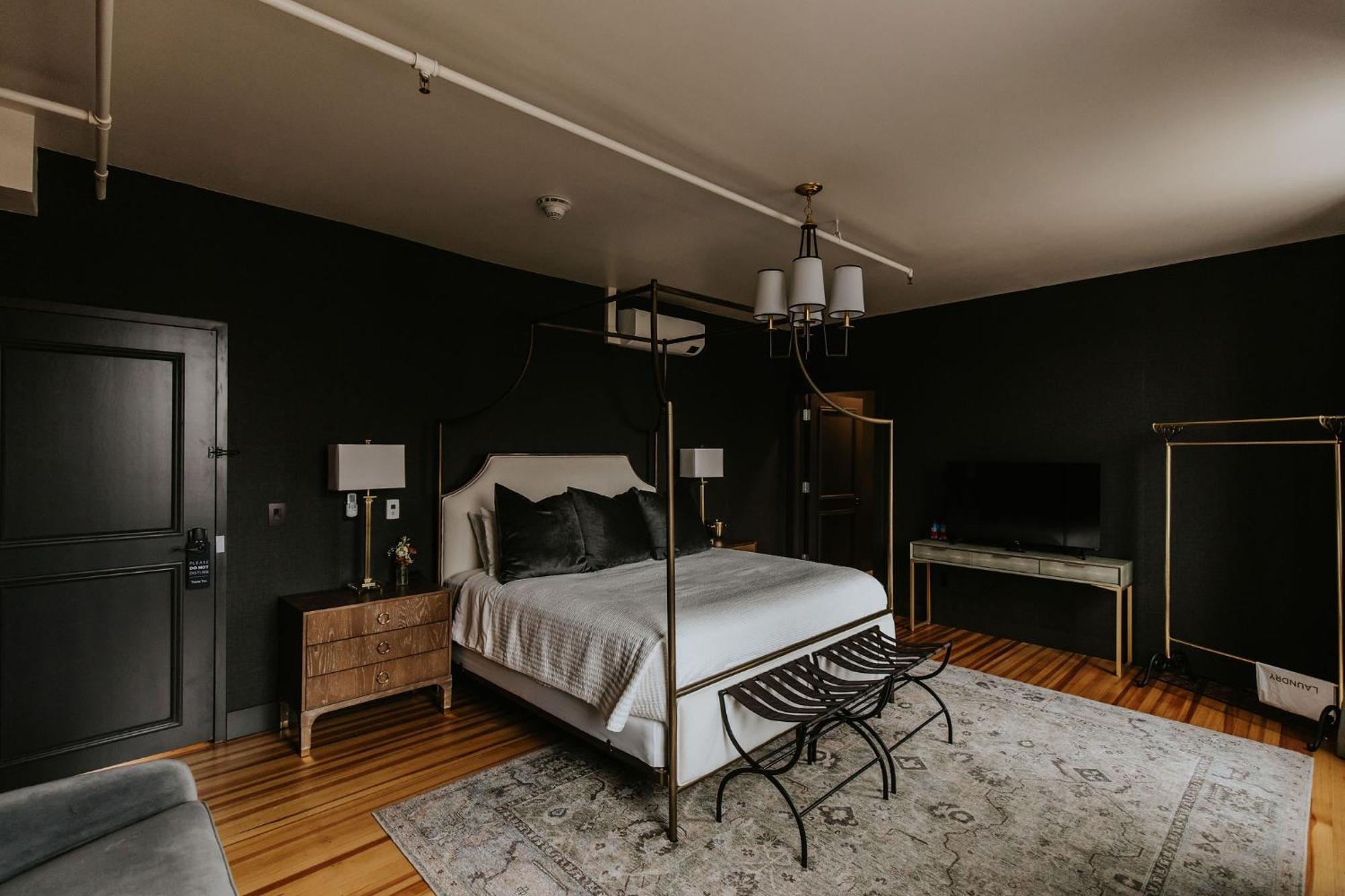 Hatchery Hotel & Event Center La Crosse Extérieur photo