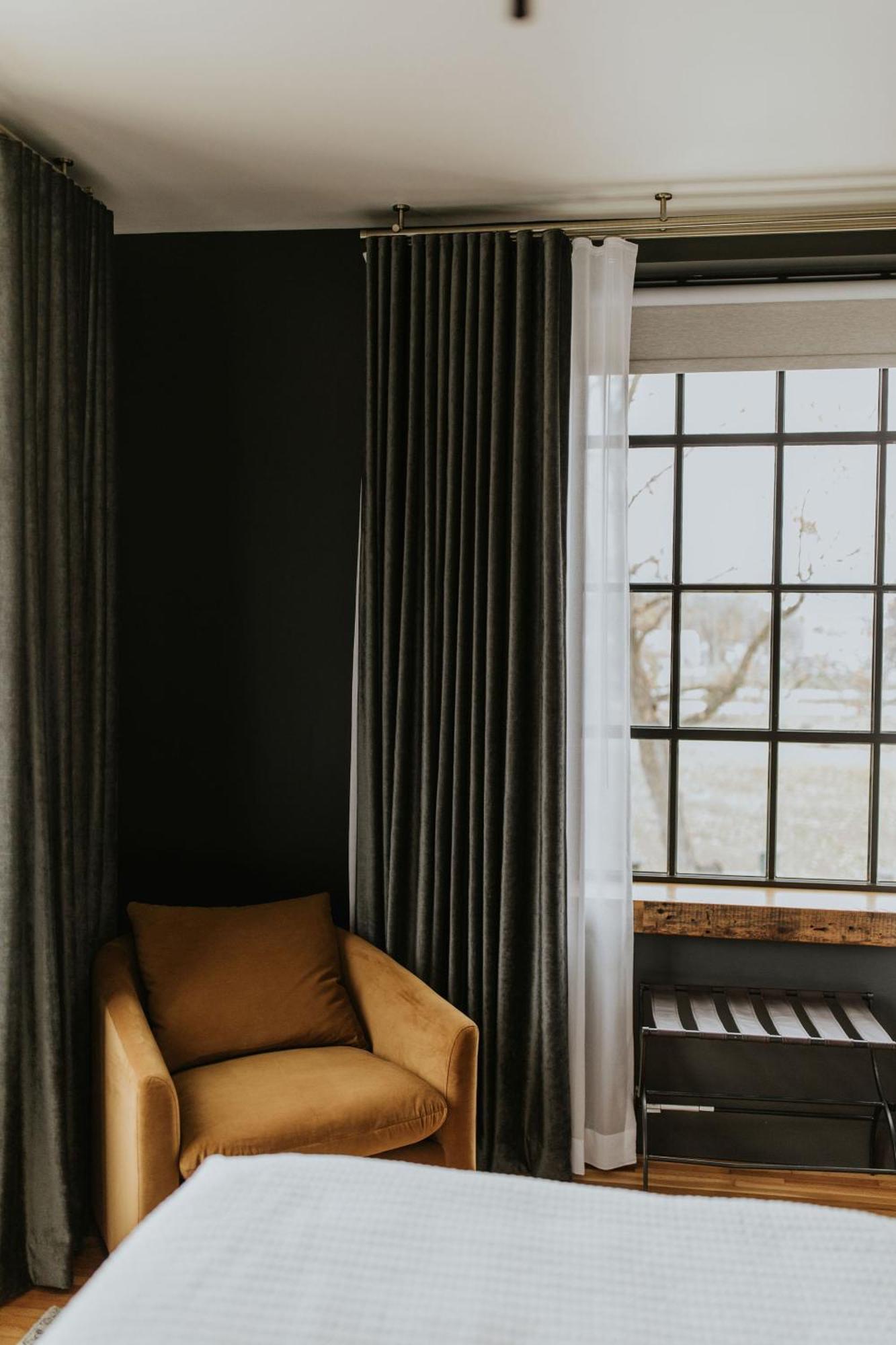 Hatchery Hotel & Event Center La Crosse Extérieur photo